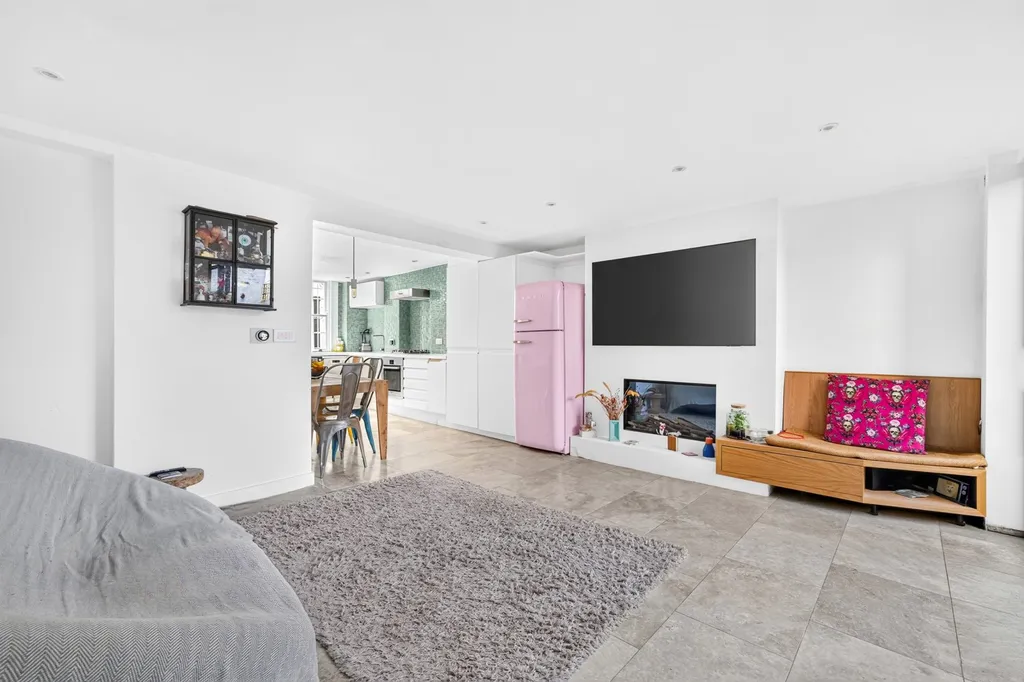 St. Peter's Street, Angel N1 – pohled 3