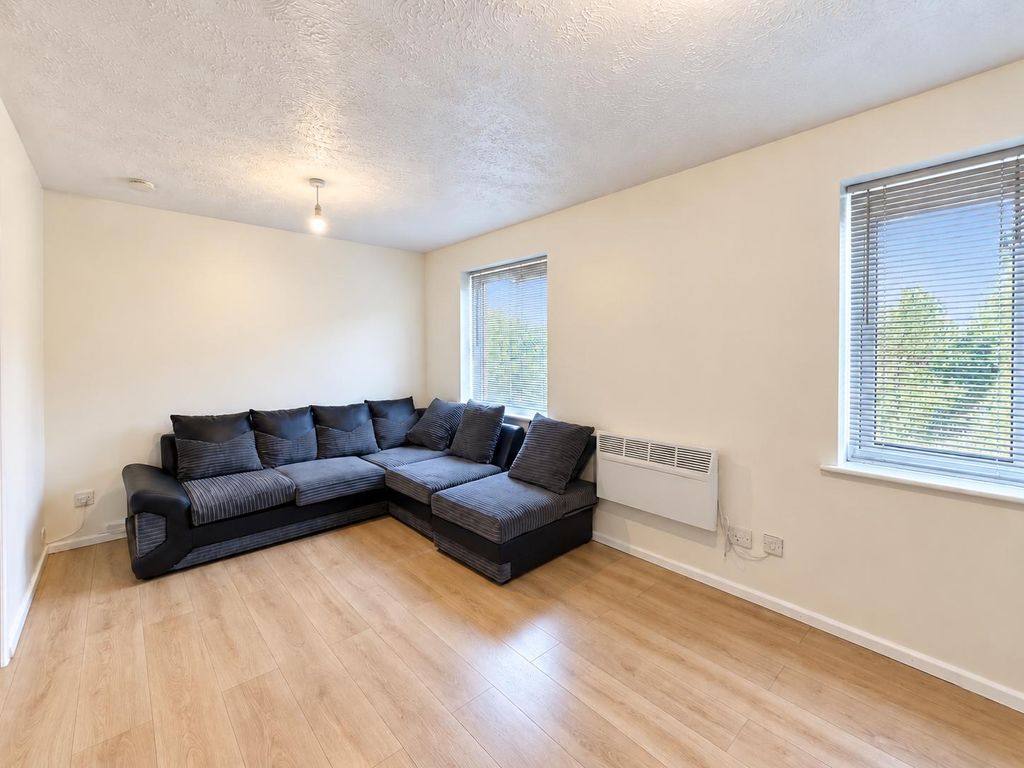 Property photo 2 of 6 Sundrew Court, Elmcore Cl, Wembley, Ha0 (2)