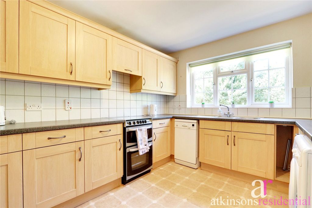 Property photo 2 of 20 Picture No. 48