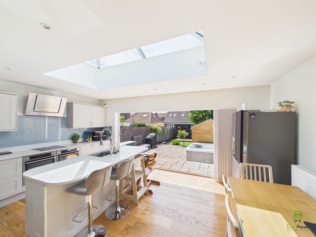 Property photo 3 of 19 Presented By Clinton At Ewemove Bexleyheath And Da