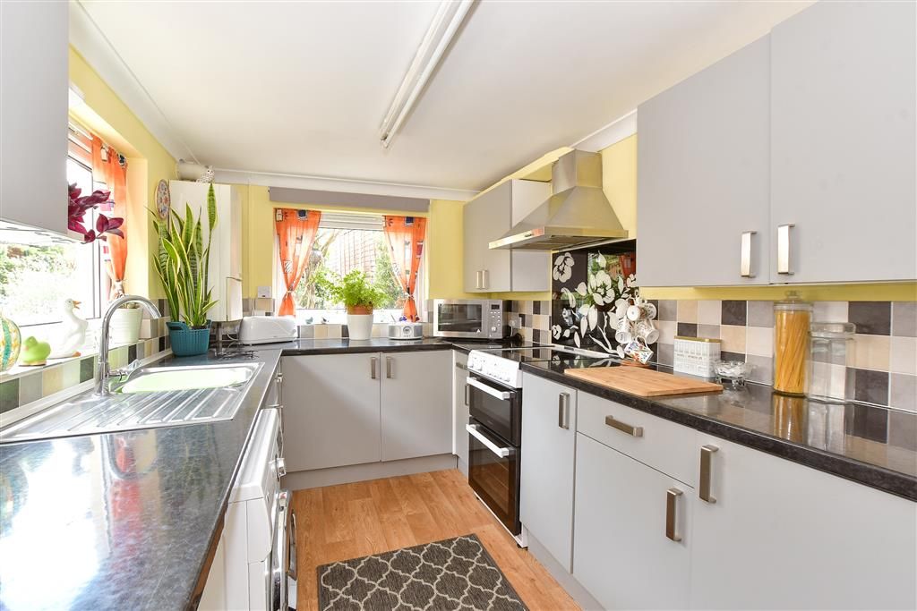 Property photo 3 of 13 Kitchen