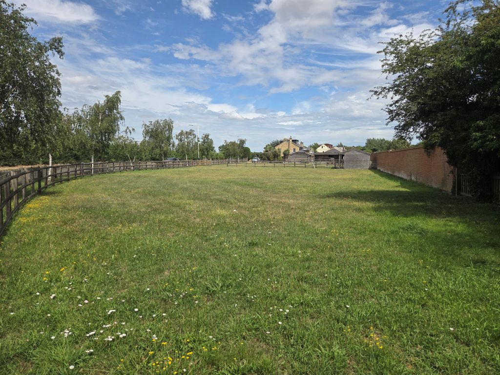 Property photo 2 of 32