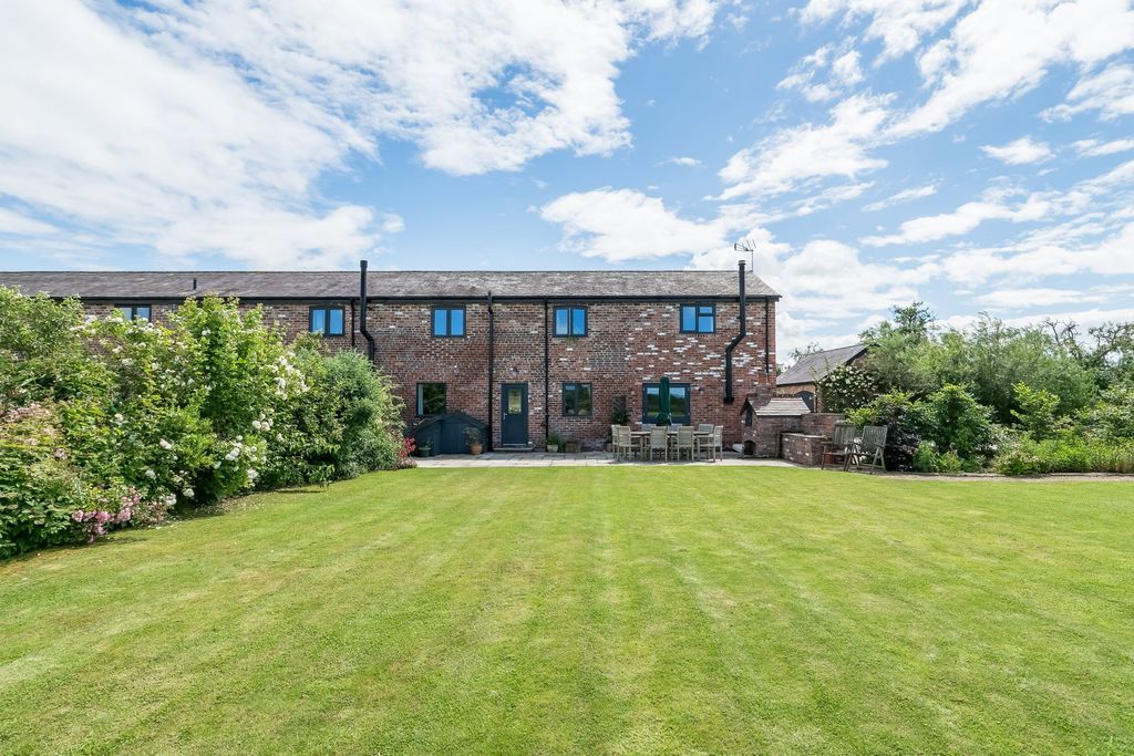 Property photo 1 of 44