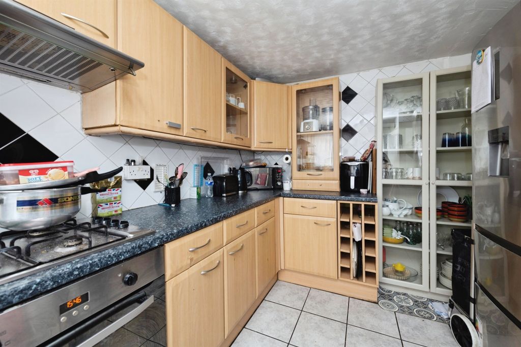 Property photo 3 of 12