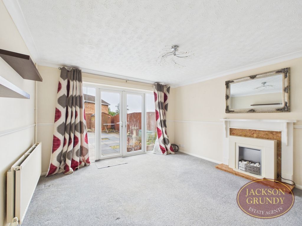 Property photo 3 of 9 St Johns Avenue