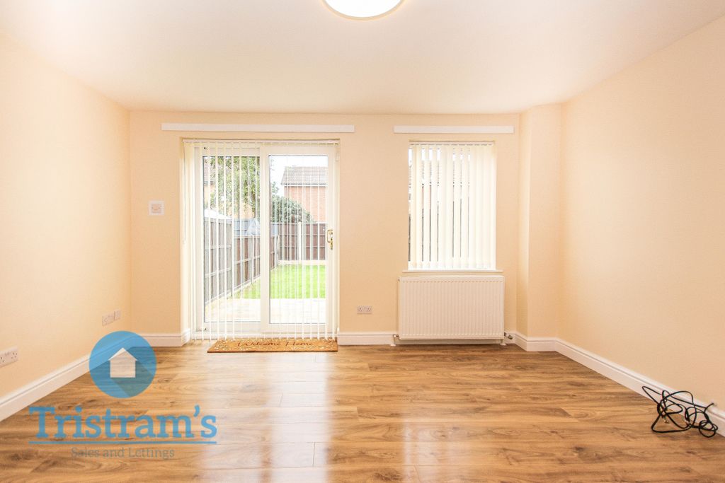 Property photo 2 of 15 Img_2433