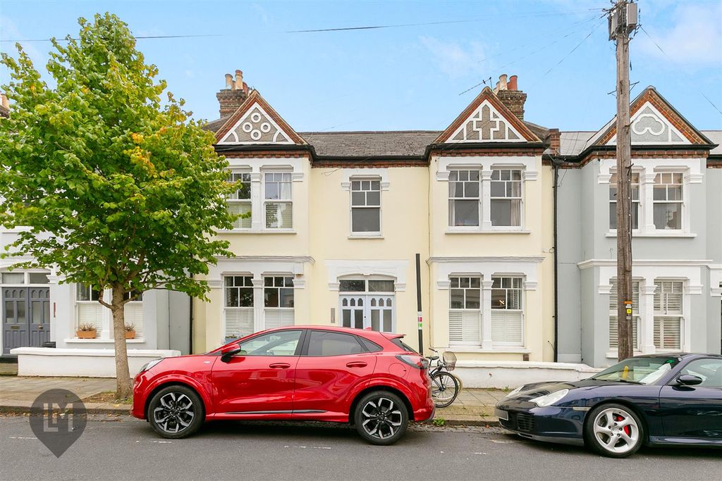 Property photo 1 of 5 External