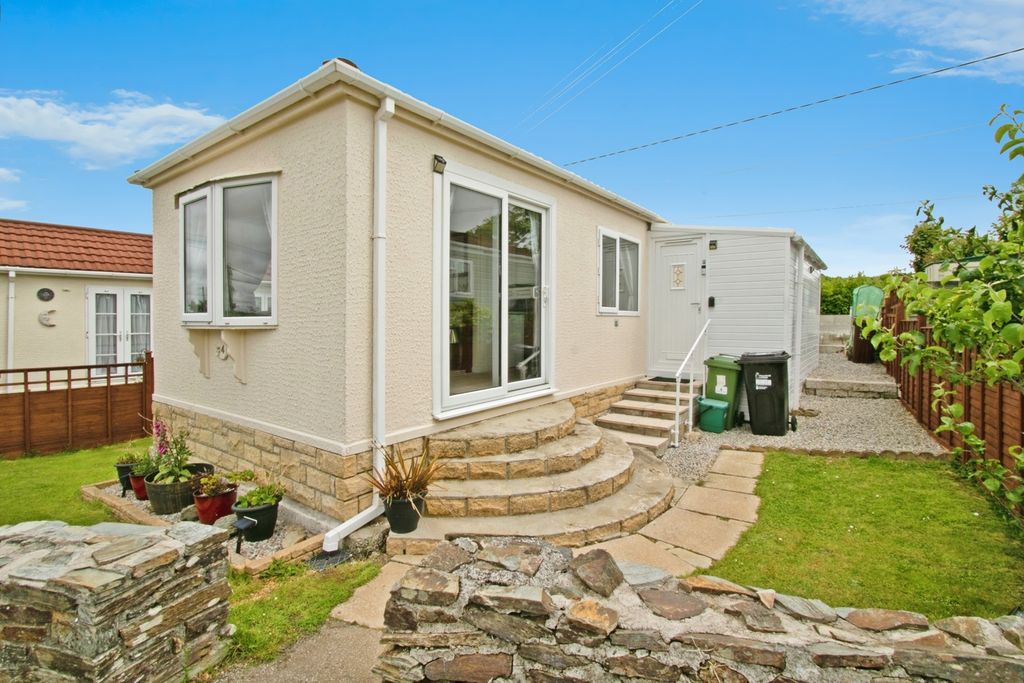 Property photo 1 of 12 Photo