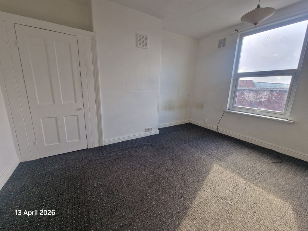 Property photo 3 of 4