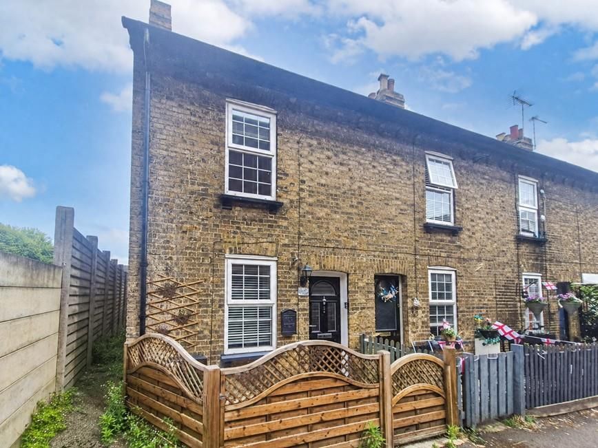 Property photo 1 of 8