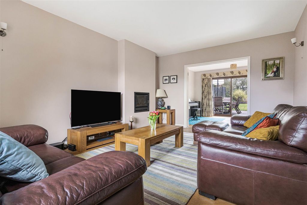 Property photo 2 of 32 96_72445.Jpg