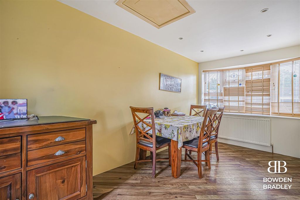 Property photo 3 of 14 Dining Room