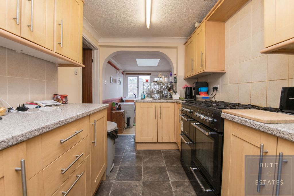 Property photo 2 of 14