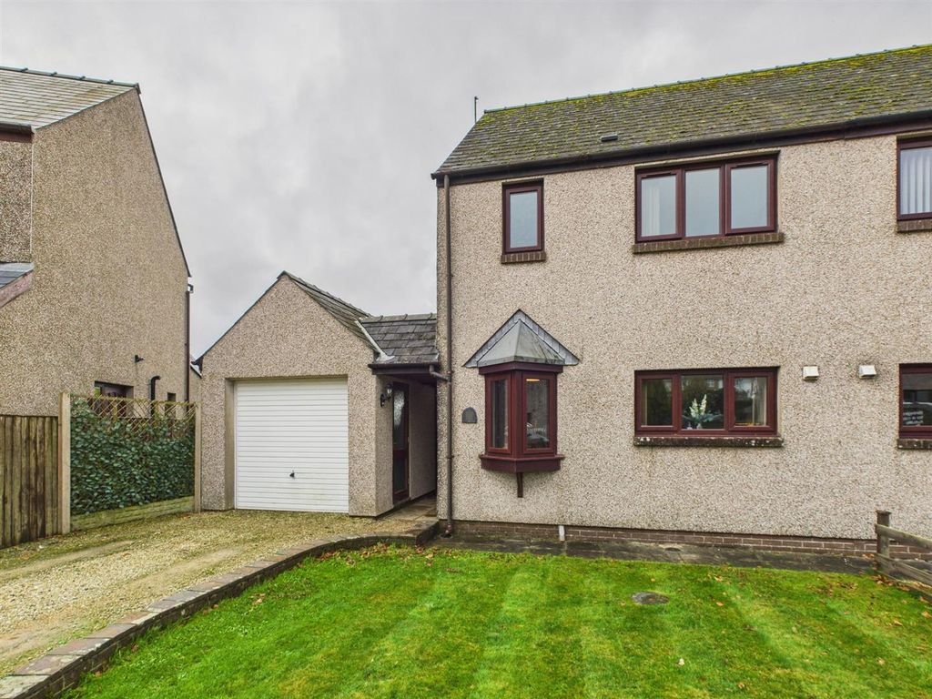 Property photo 2 of 25 Cam05474G0-Pr0038-Still028.Jpg