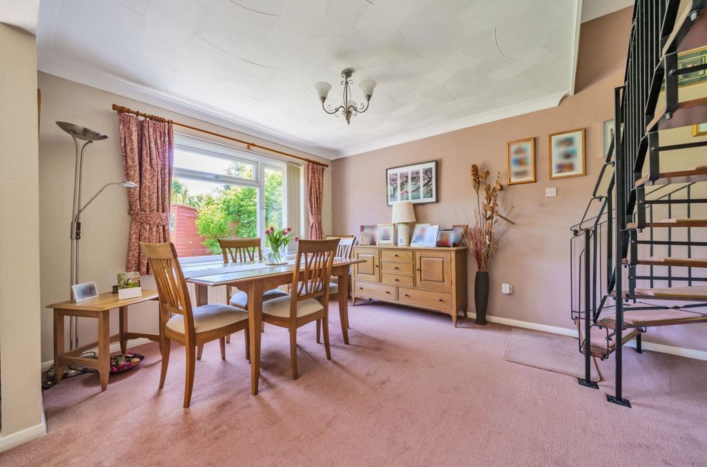 Property photo 3 of 14