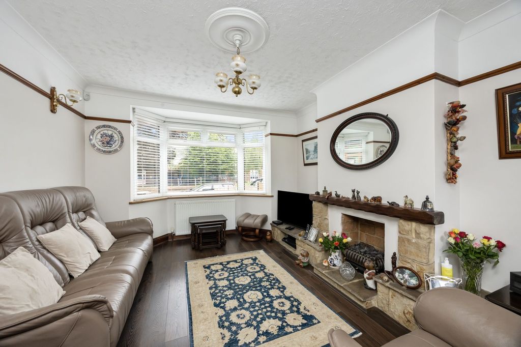 Property photo 3 of 19