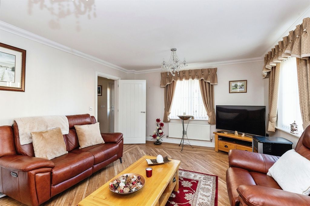 Property photo 2 of 15