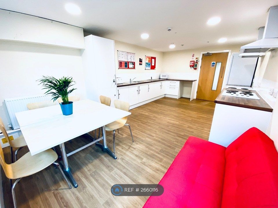 Property photo 2 of 21