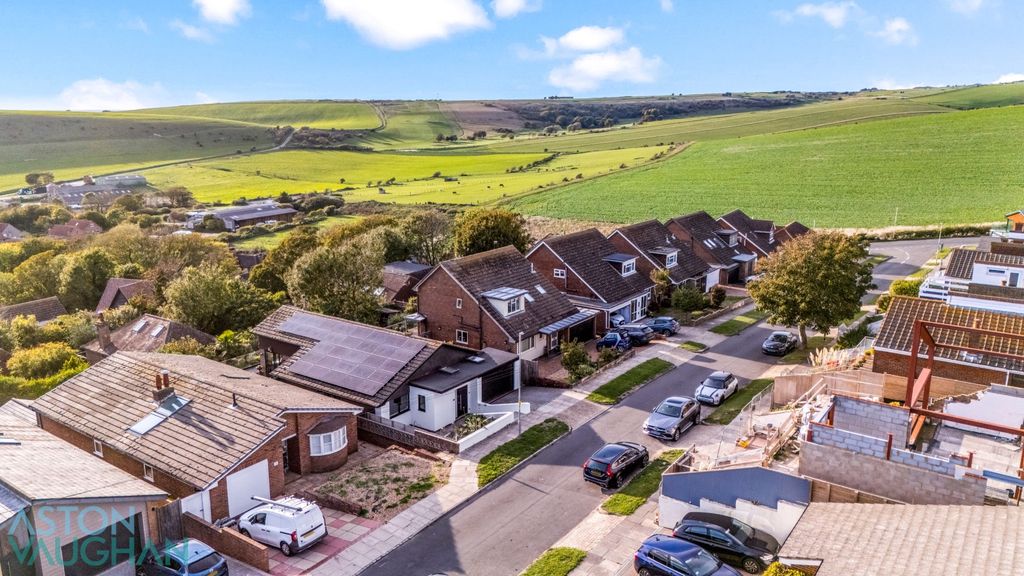 Property photo 2 of 35 5720992