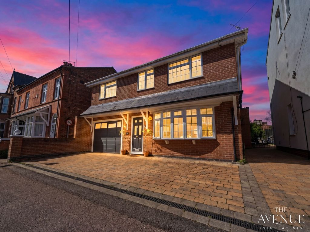 Property photo 1 of 44 3788422