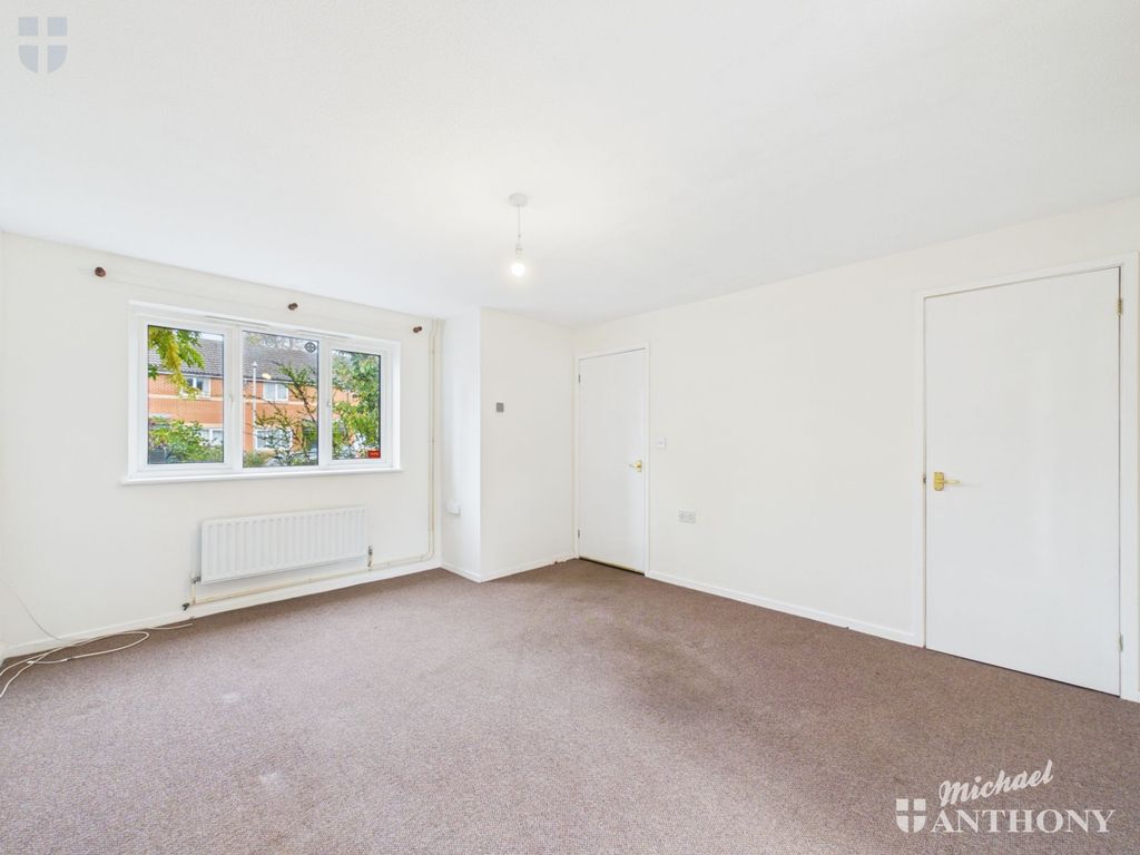Property photo 2 of 12 Cam03218G0-Pr1199-Still002