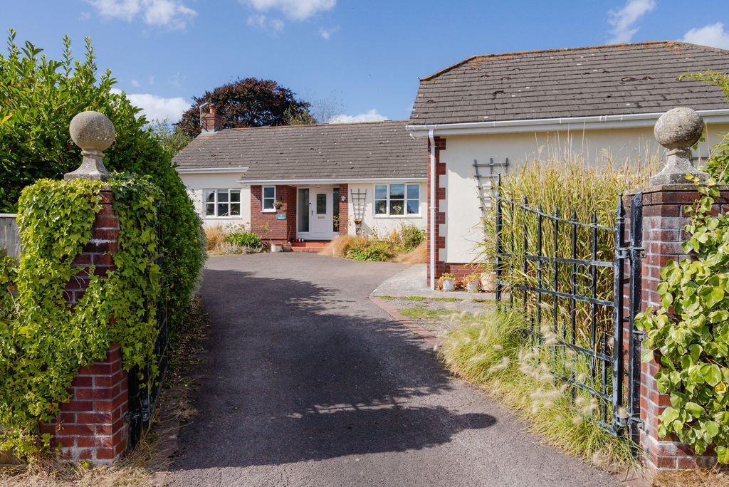 Property photo 1 of 29