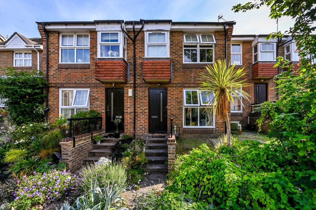 Property photo 2 of 7