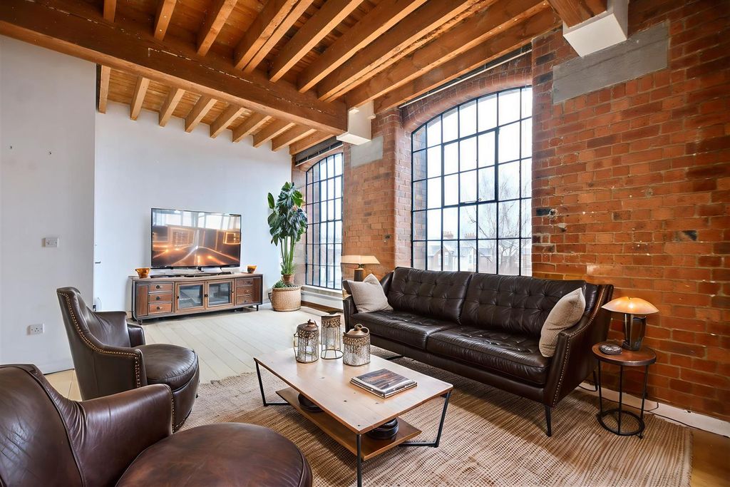 Property photo 2 of 15 Ai Lounge.Jpeg