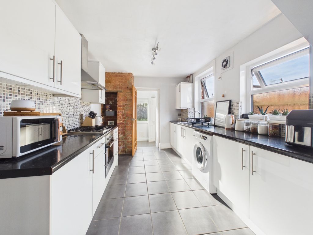 Property photo 3 of 17 3