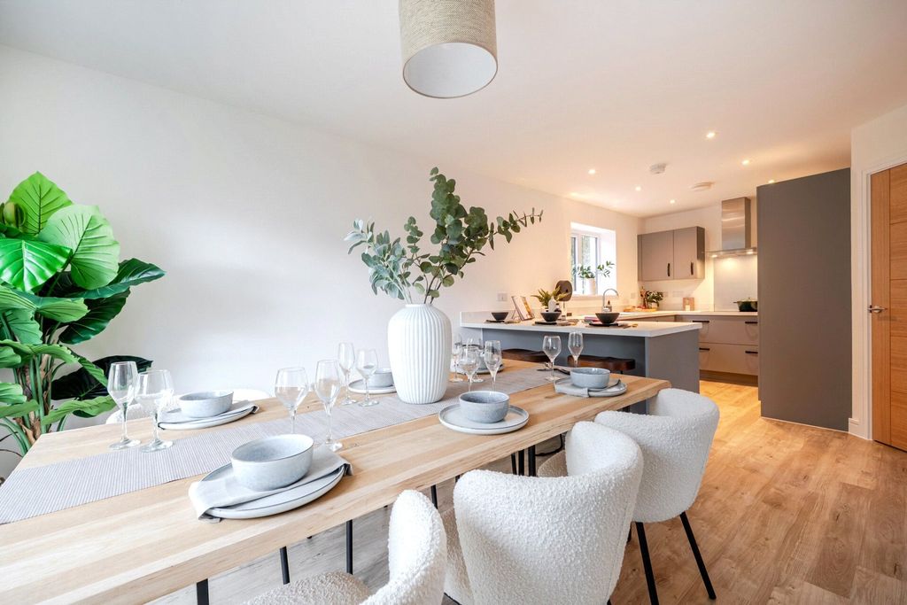 Property photo 2 of 23 Showhome Dining Rm