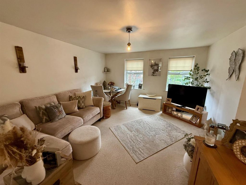 Property photo 2 of 8 2.Jpg