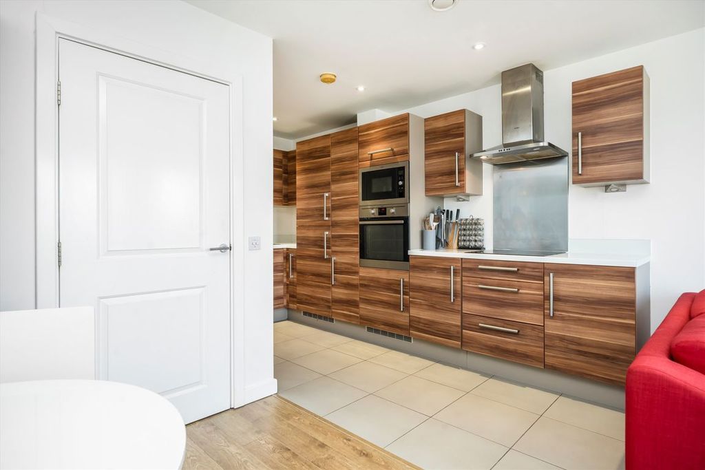 Property photo 3 of 5