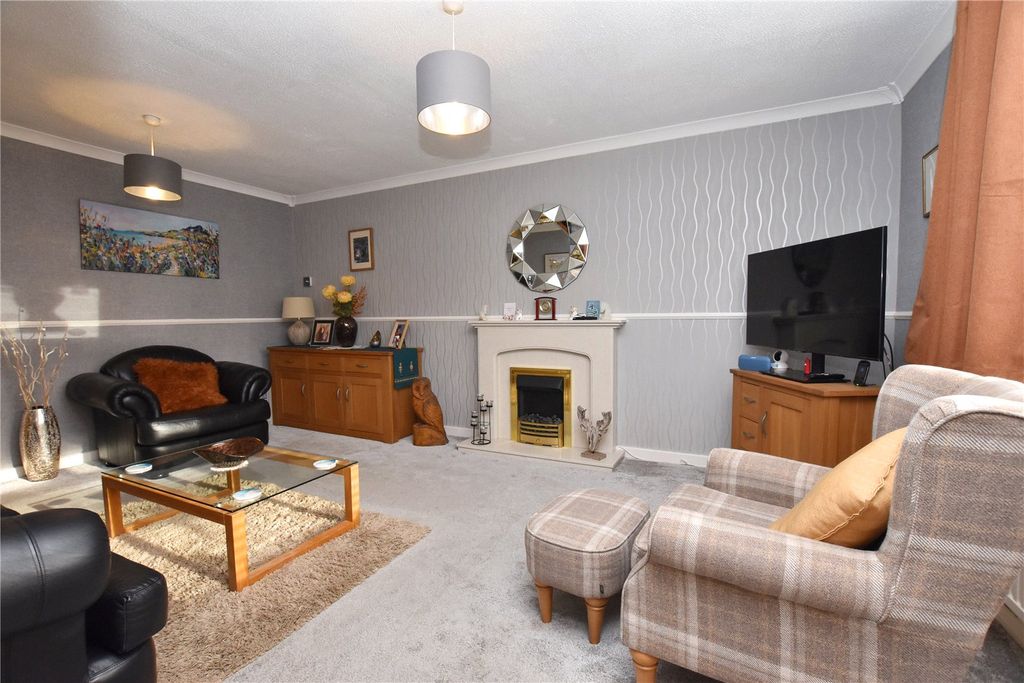 Property photo 3 of 26 Picture No. 25