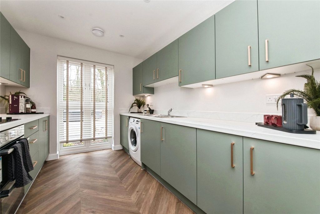 Property photo 1 of 18 Picture No. 05