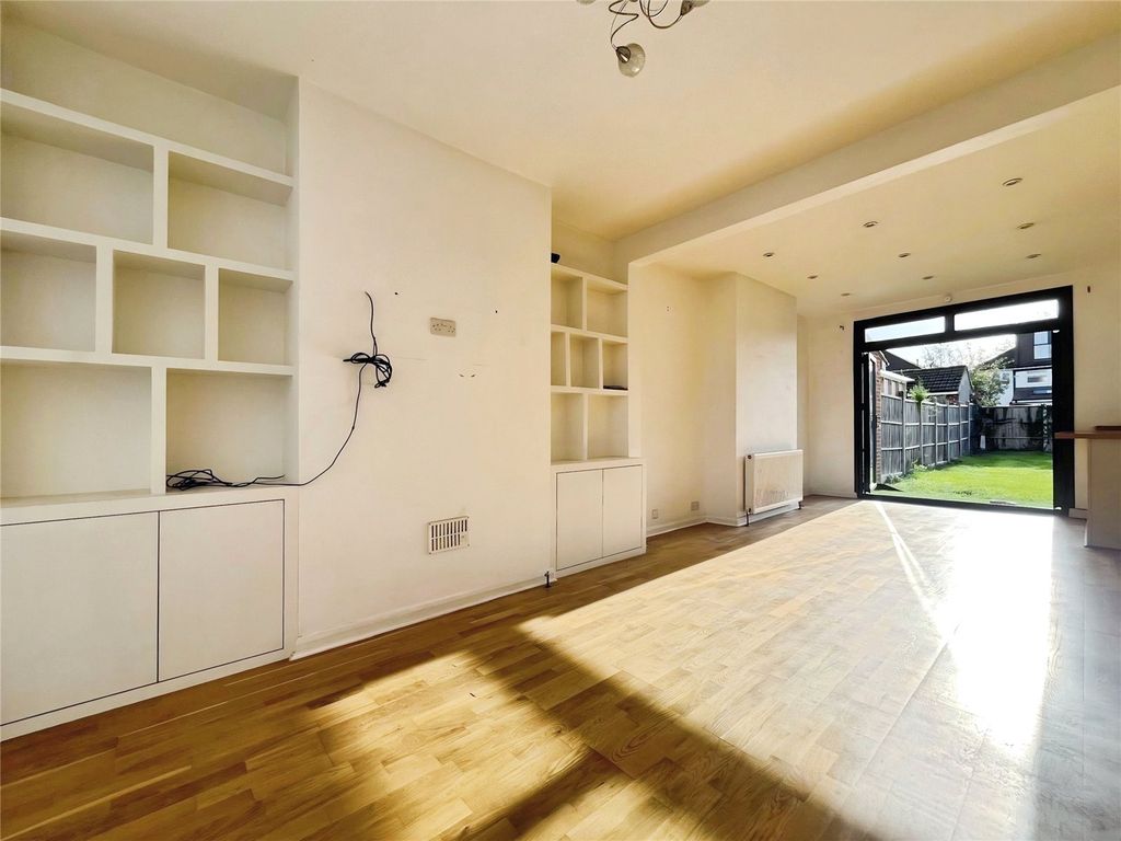 Property photo 3 of 12 Reception