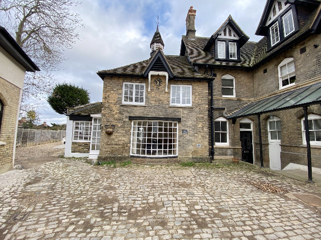 Property photo 1 of 10