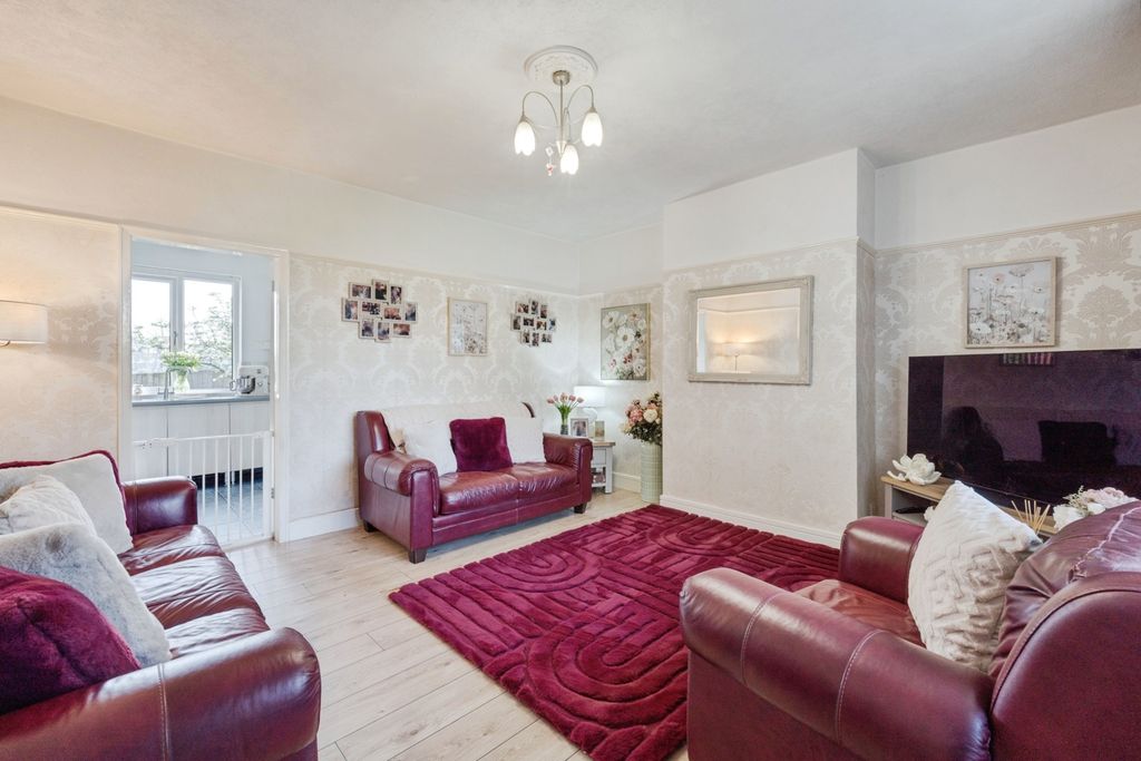 Property photo 2 of 25 Pbox-Img.Jpg