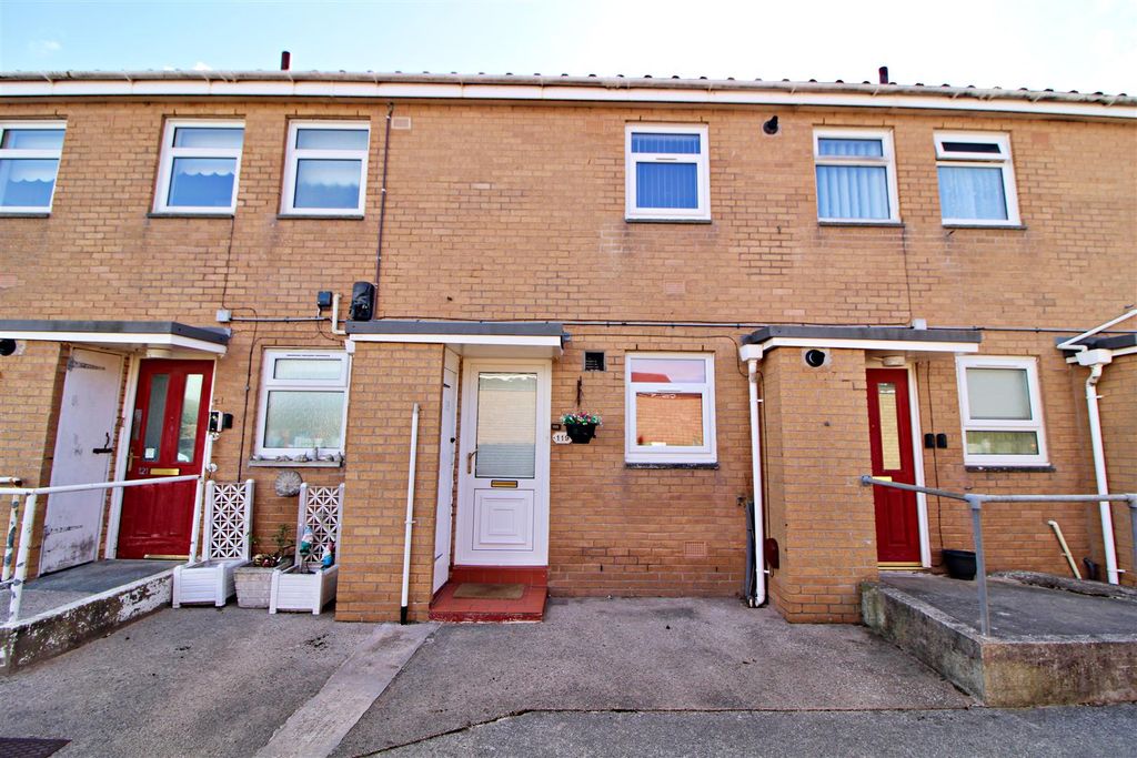 Property photo 1 of 7 External 2.Jpg
