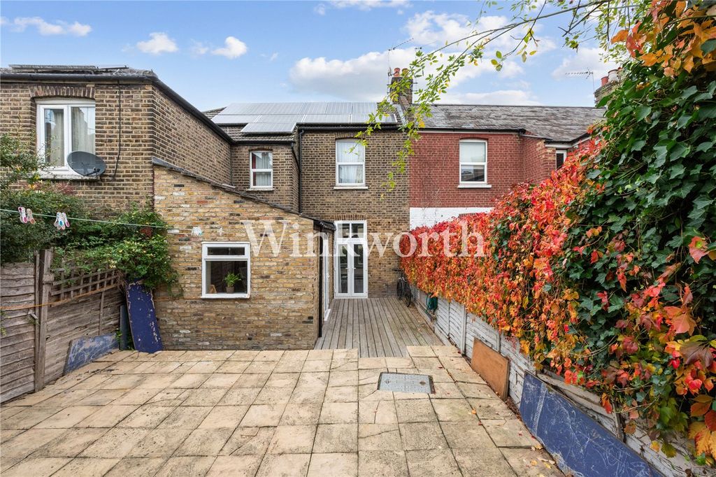 Property photo 3 of 18 Picture No. 24