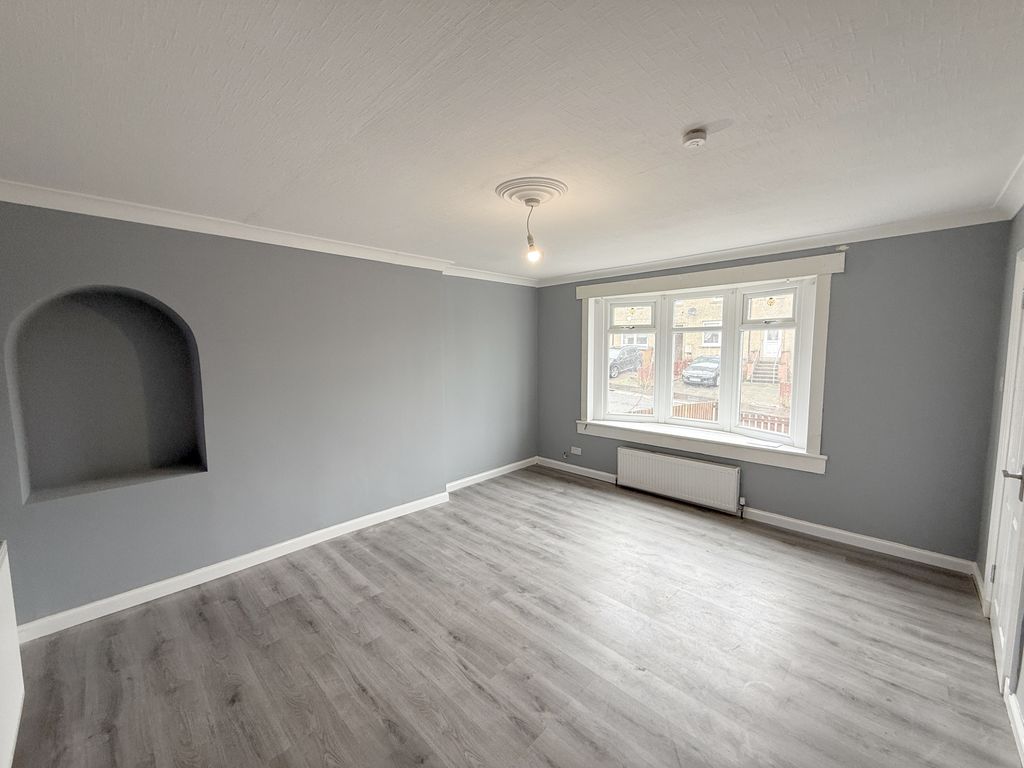Property photo 3 of 28