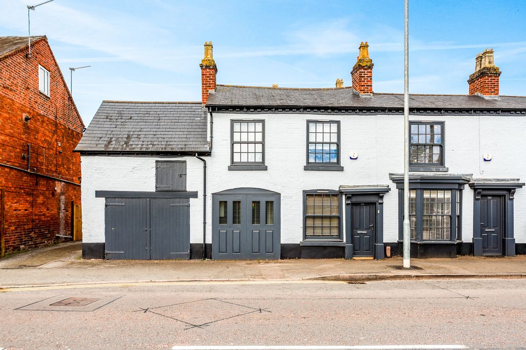 Property photo 1 of 24