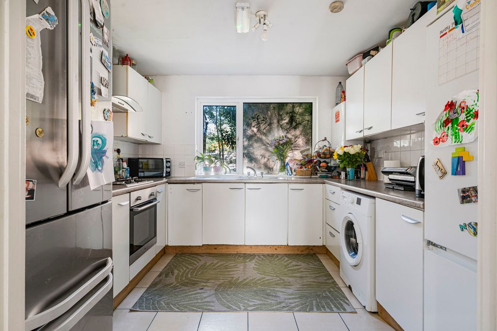 Property photo 2 of 21 Kitchen