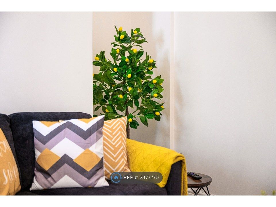 Property photo 3 of 35