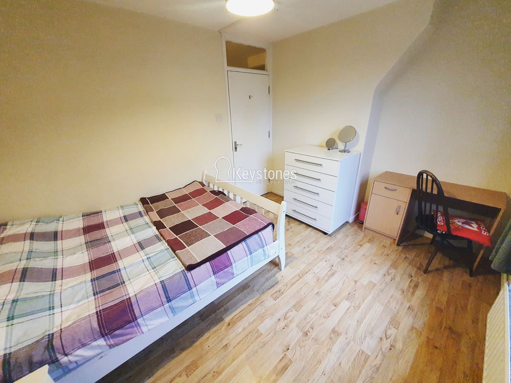 Property photo 1 of 8 Photo 2