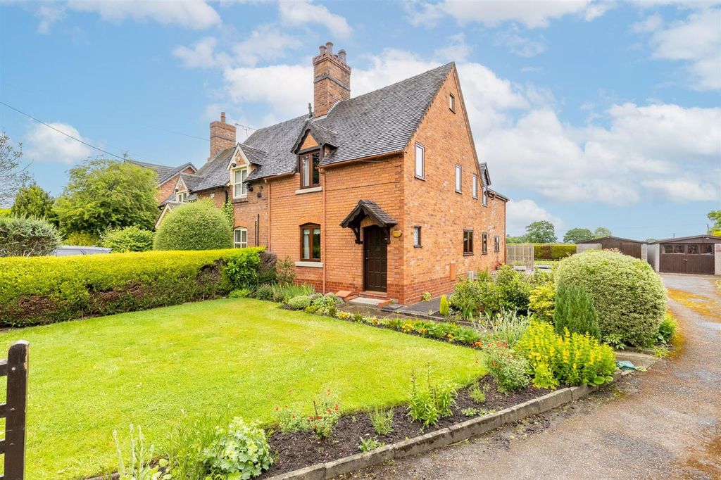 Property photo 1 of 21 Cherrytrees-3.Jpg