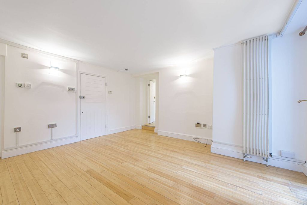 Property photo 3 of 5