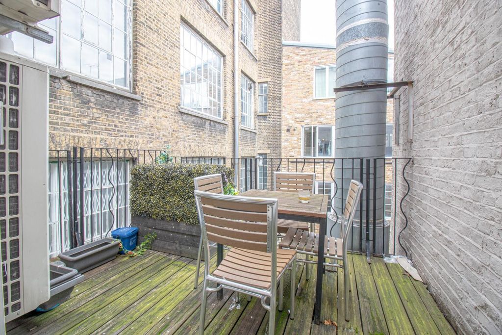 Property photo 2 of 9 F.Jpg