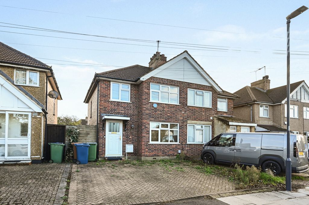 Property photo 1 of 11 6