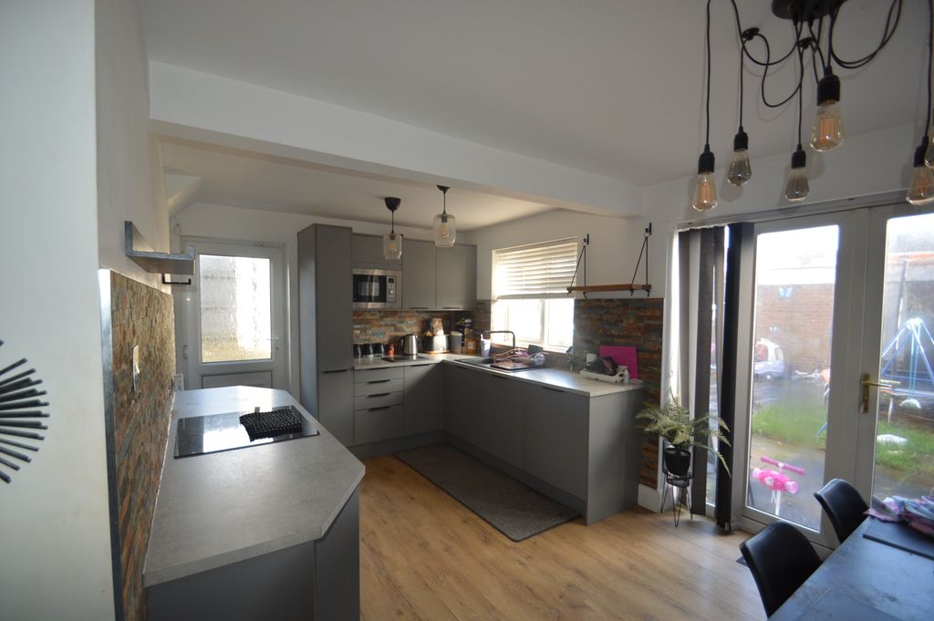 Property photo 3 of 7 Kitchen/Diner