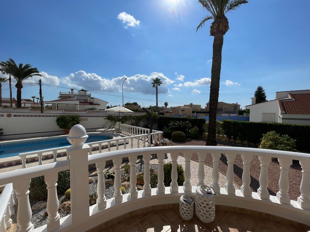 Property photo 2 of 50